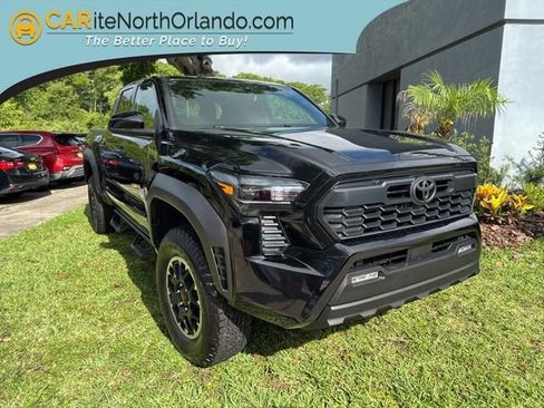 Used 2025 Toyota Tacoma TRD Off-Road AWD/4WD image 1