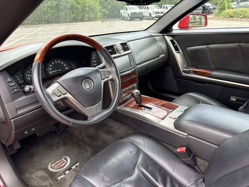 Used 2007 Cadillac XLR RWD image 18