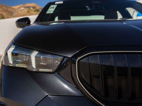 Used 2026 BMW 530i w/ M Sport Package RWD image 9