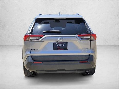 Used 2021 Toyota RAV4 XLE Premium FWD image 6