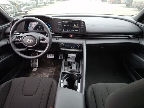 New 2026 Hyundai Elantra SEL Sport Premium image 10