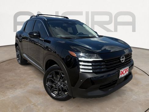 Used 2026 Nissan Kicks SR FWD image 4