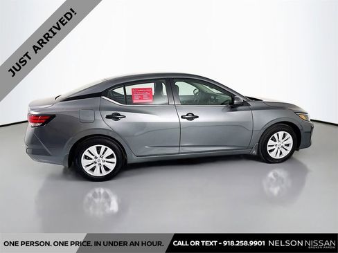 Used 2025 Nissan Sentra S image 4