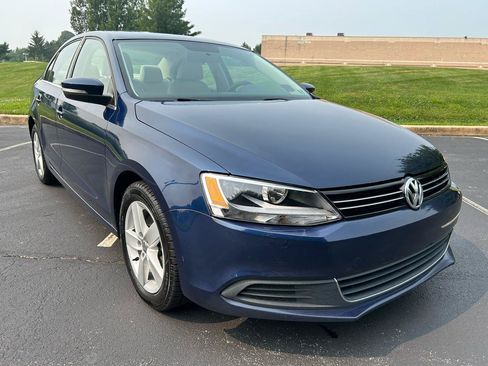 Used 2013 Volkswagen Jetta TDI FWD image 3