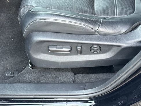 Used 2022 Honda CR-V EX-L image 4