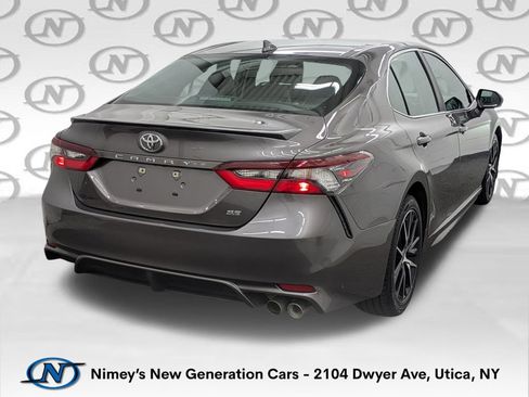 Used 2024 Toyota Camry SE FWD image 2