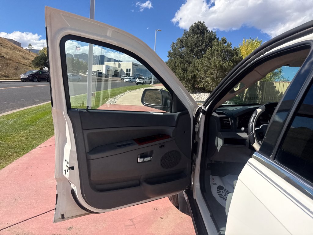 Used 2005 Jeep Grand Cherokee Limited AWD/4WD image 10