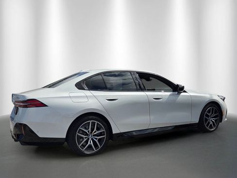 New 2025 BMW i5 M60 w/ Premium Package AWD/4WD image 7