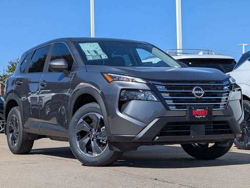 New 2026 Nissan Rogue SV FWD image 2