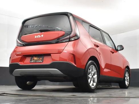 Used 2023 Kia Soul LX w/ Option Group 015 FWD image 13