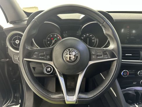 Used 2019 Alfa Romeo Stelvio AWD image 14