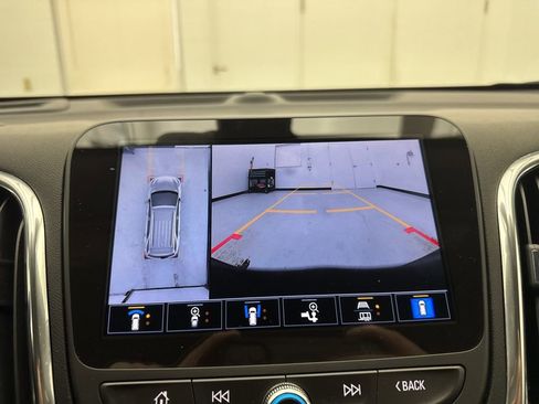 Used 2024 Chevrolet Equinox LT image 33
