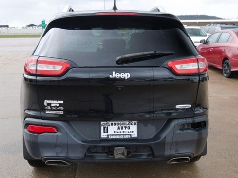 Used 2017 Jeep Cherokee Latitude w/ Cold Weather Group AWD/4WD image 4