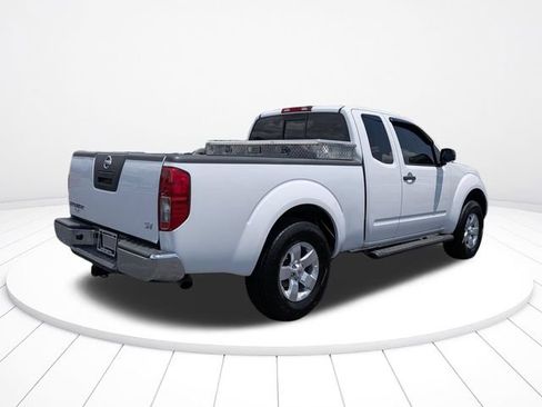 Used 2012 Nissan Frontier SV w/ SV Premium Utility Pkg RWD image 3
