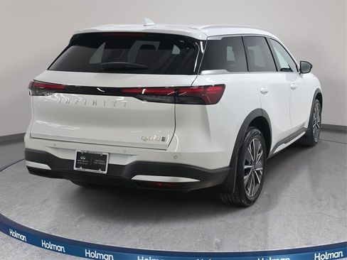 Certified 2026 INFINITI QX60 Luxe w/ Family Package image 6