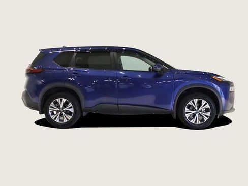 Used 2022 Nissan Rogue SV image 4