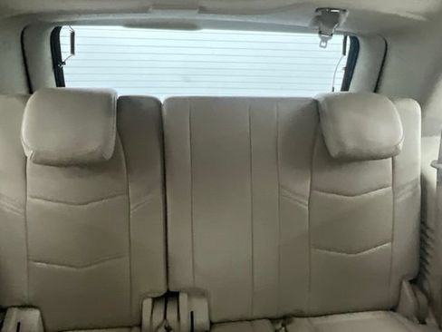 Used 2017 Cadillac Escalade Premium Luxury AWD/4WD image 9