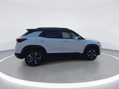Used 2023 Chevrolet TrailBlazer RS w/ Sun and Liftgate Package image 12