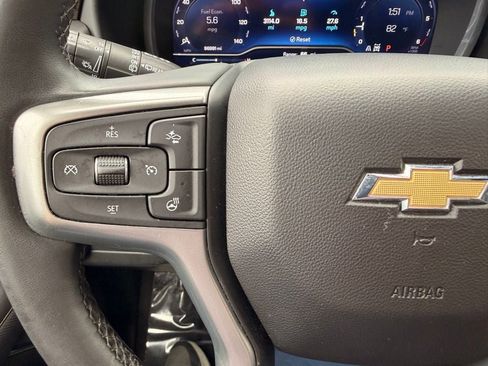 Used 2023 Chevrolet Suburban Premier AWD/4WD image 21