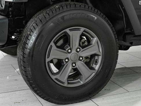 Used 2017 Jeep Wrangler Unlimited Rubicon image 50