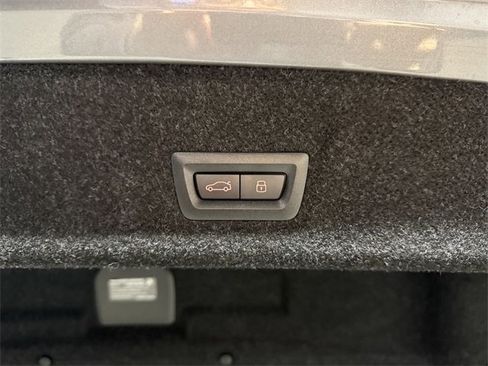 Used 2025 BMW 330i xDrive Sedan w/ Convenience Package image 30