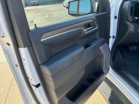 Used 2023 Chevrolet Silverado 1500 High Country AWD/4WD image 12
