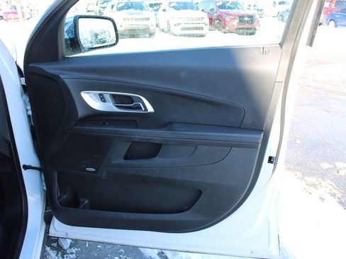 Used 2017 Chevrolet Equinox Premier w/ Enhanced Convenience Package image 20