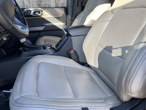 Used 2022 Ford Bronco Wildtrak image 25