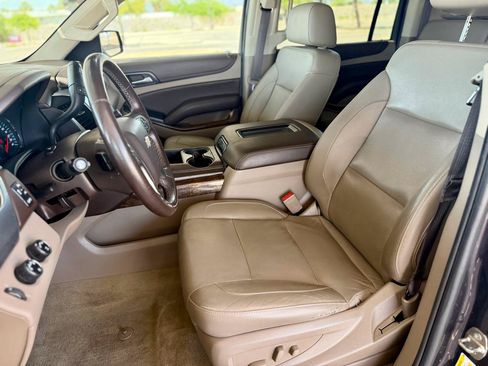 Used 2018 Chevrolet Suburban LT AWD/4WD image 10