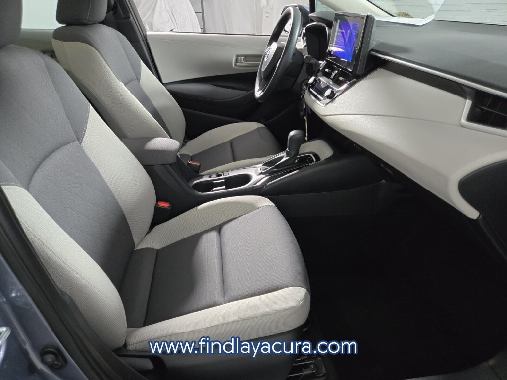 Used 2025 Toyota Corolla LE FWD image 18