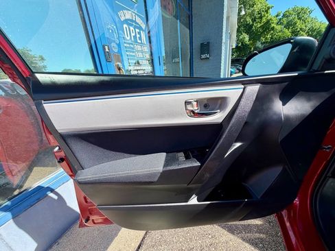Used 2016 Toyota Corolla LE FWD image 27