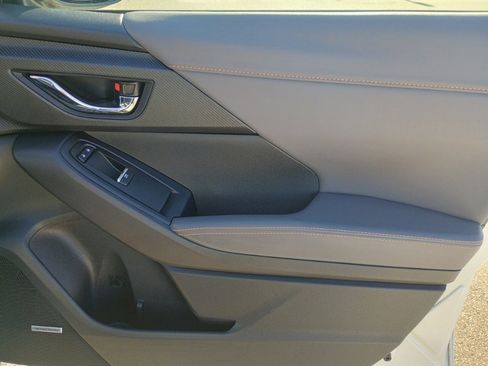 Certified 2024 Subaru Crosstrek 2.5i Limited w/ Crosstrek Mirror Package image 22