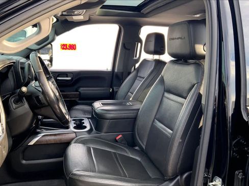 Used 2020 GMC Sierra 3500 Denali w/ Denali Ultimate Package image 8