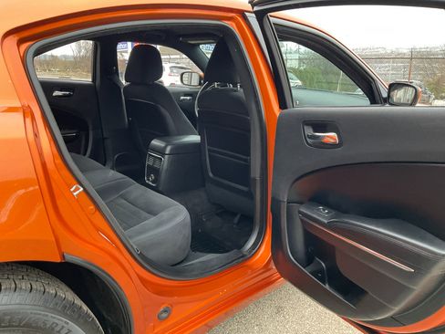 Used 2011 Dodge Charger SE image 25