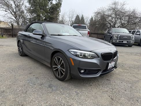 Used 2020 BMW 230i Convertible w/ Premium Package image 7