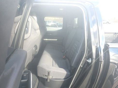 Used 2024 Toyota Tacoma TRD Sport w/ TRD Sport Upgrade Package image 7