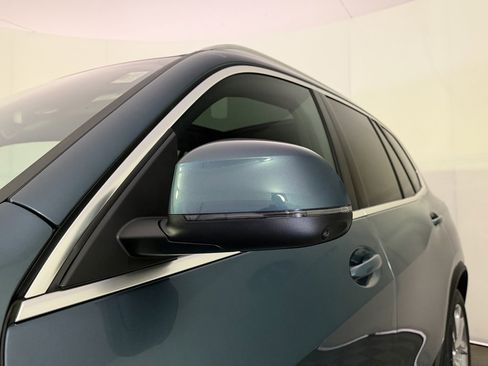 New 2026 BMW X5 xDrive50e image 11