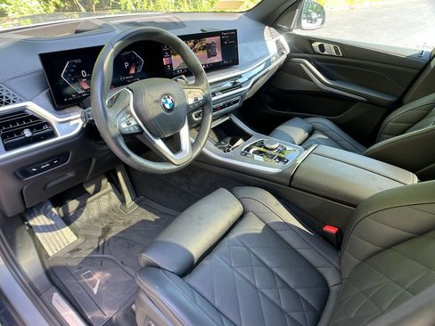 Used 2025 BMW X5 xDrive40i AWD/4WD image 10