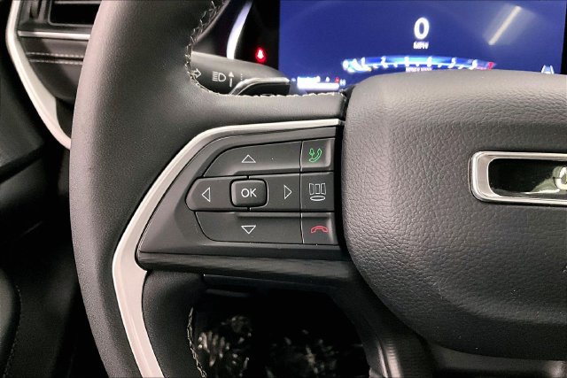 Used 2023 Jeep Grand Cherokee Altitude AWD/4WD image 27