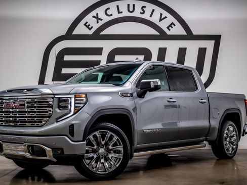 Used 2025 GMC Sierra 1500 Denali w/ Denali Reserve Package AWD/4WD image 1