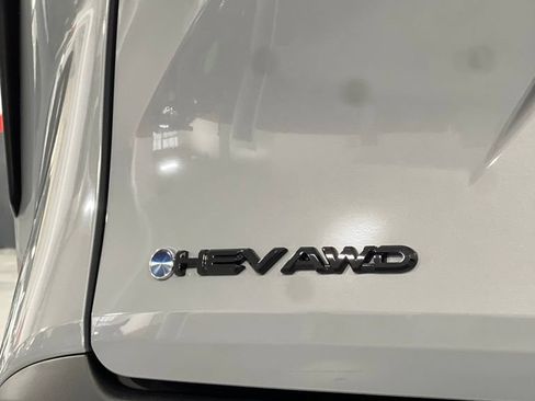 New 2026 Toyota Sienna XLE Woodland Edition AWD/4WD image 7