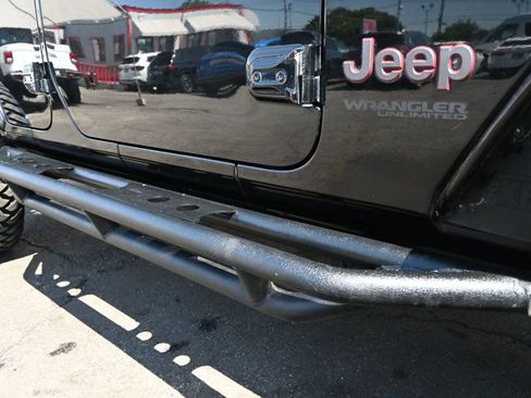 Used 2019 Jeep Wrangler Unlimited Rubicon AWD/4WD image 10