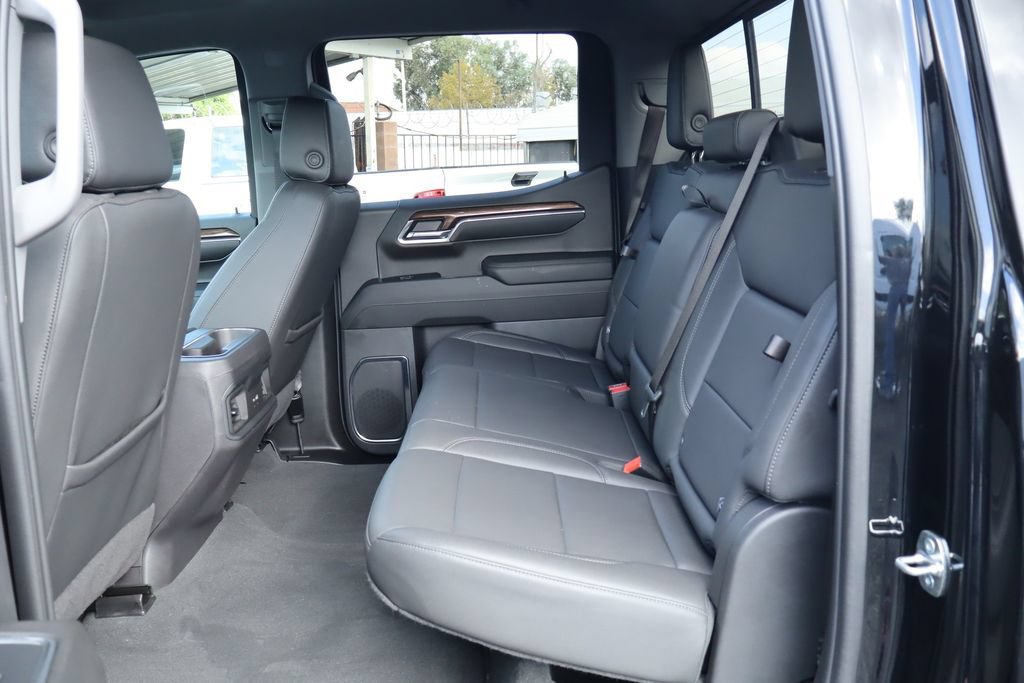 Used 2024 Chevrolet Silverado 1500 LT Trail Boss w/ Convenience Package II AWD/4WD image 34