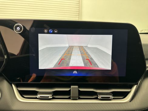 Certified 2026 Chevrolet Equinox LT w/ Convenience Package II image 23