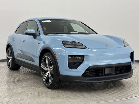 Used 2025 Porsche Macan Electric image 7