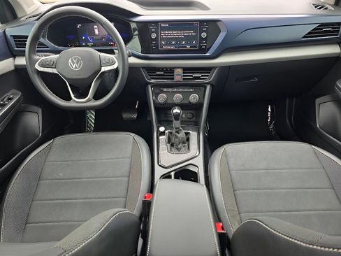 Used 2023 Volkswagen Taos SE w/ Panoramic Sunroof Package FWD image 16