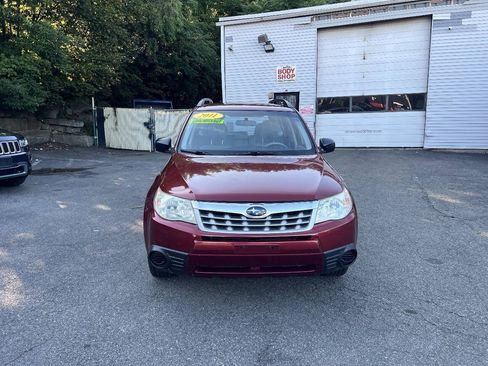 Used 2011 Subaru Forester 2.5X w/ Alloy Wheel Value Pkg AWD/4WD image 9