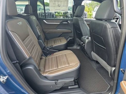 New 2026 GMC Acadia Denali Ultimate FWD image 16