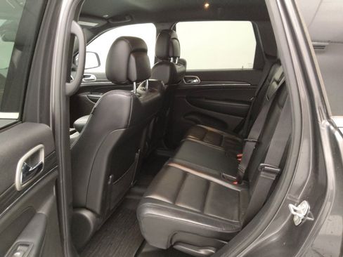 Used 2019 Jeep Grand Cherokee Limited RWD image 18