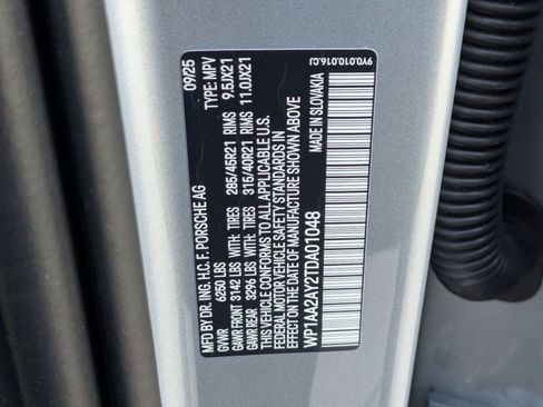 Certified 2026 Porsche Cayenne AWD/4WD image 29